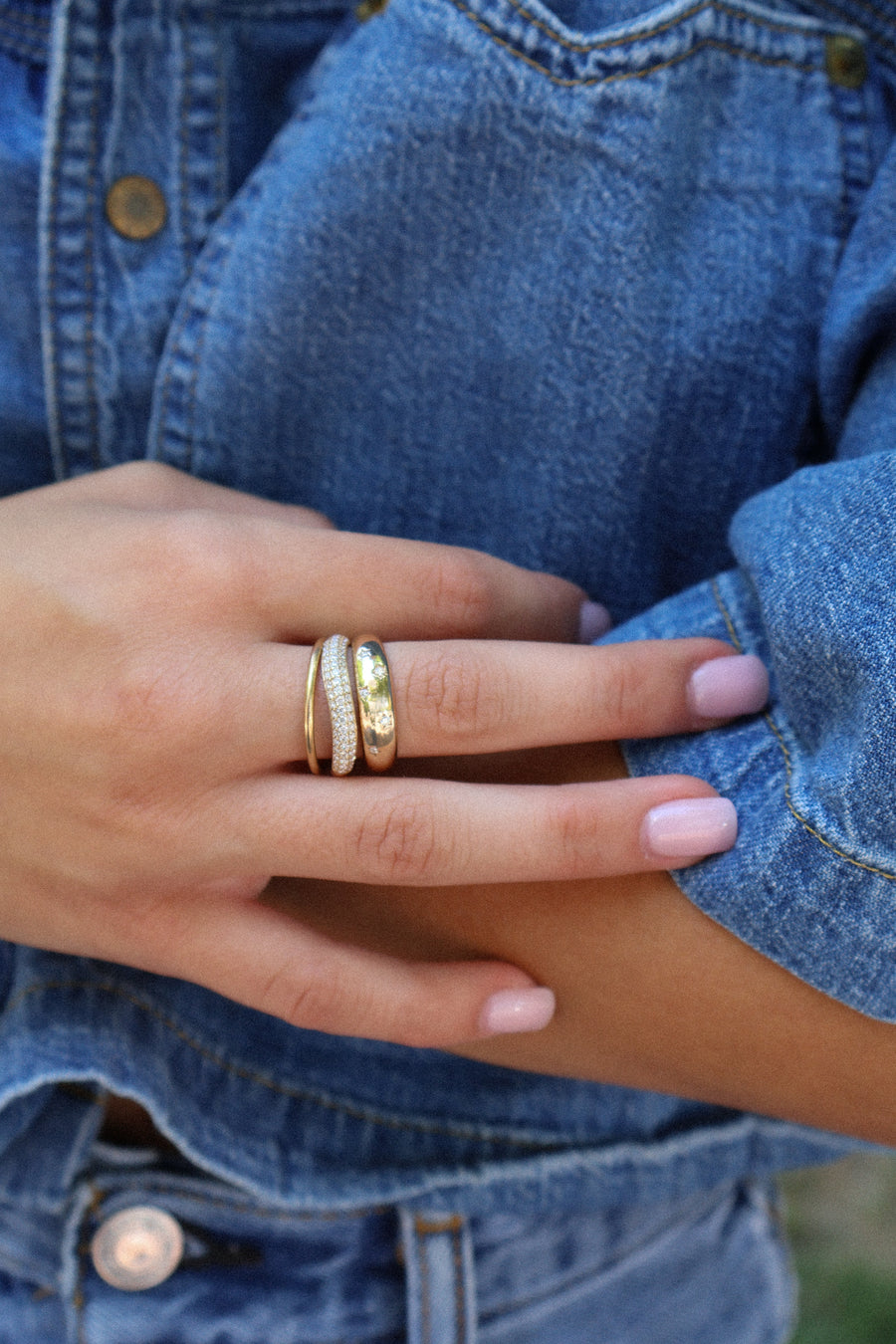 Gold Wave Pavé Diamond Band